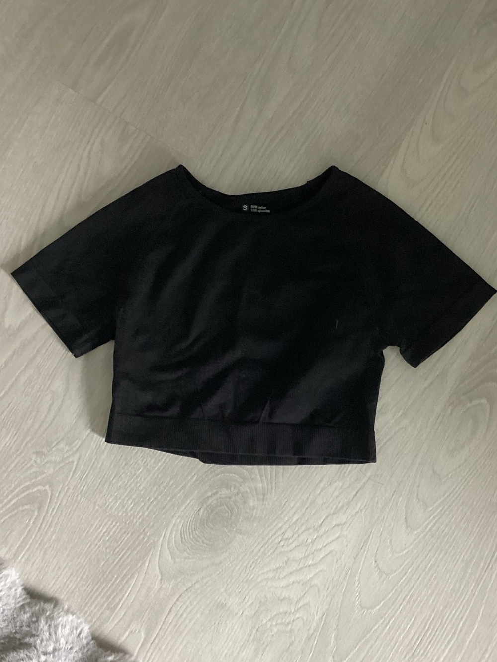 Athleta Black Cropped Short Sleeve Top